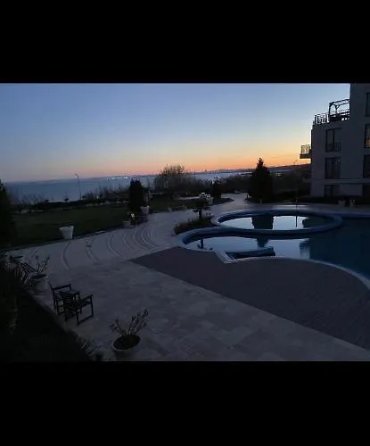 Diamond Sea View דירה *